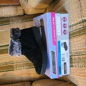 Khombu Jessica Ankle Boot